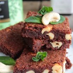 Brownie au Chocolat, Menthe et Noix de Cajou