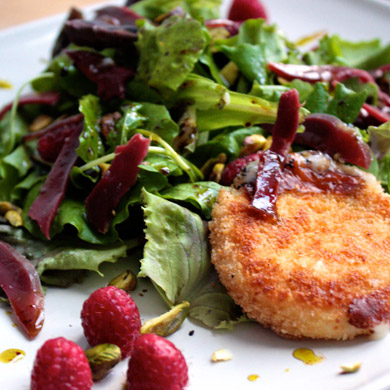 Mesclun aux pistaches et aux framboises