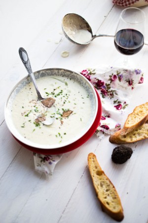 Velouté de camembert à la truffe noire