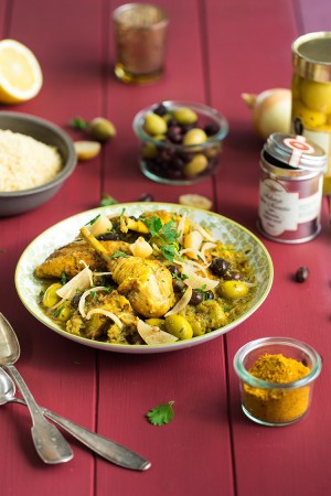 Tajine de poulet aux olives et citrons confits