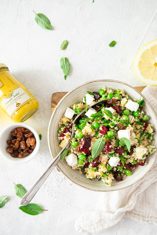 Quinoa, courgette, betterave, petits pois et feta façon taboulé